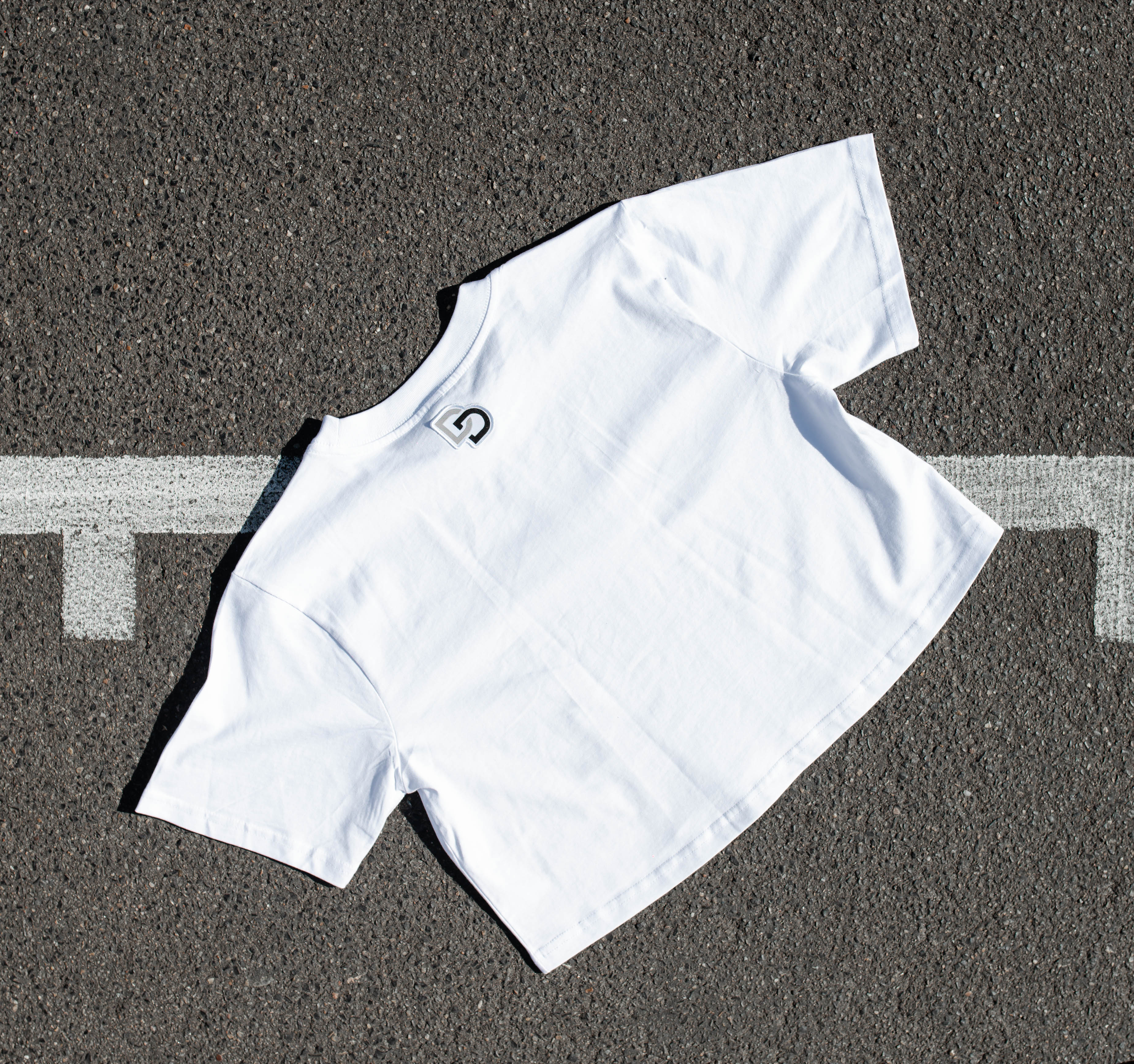 Dtachit Graffiti White Crop