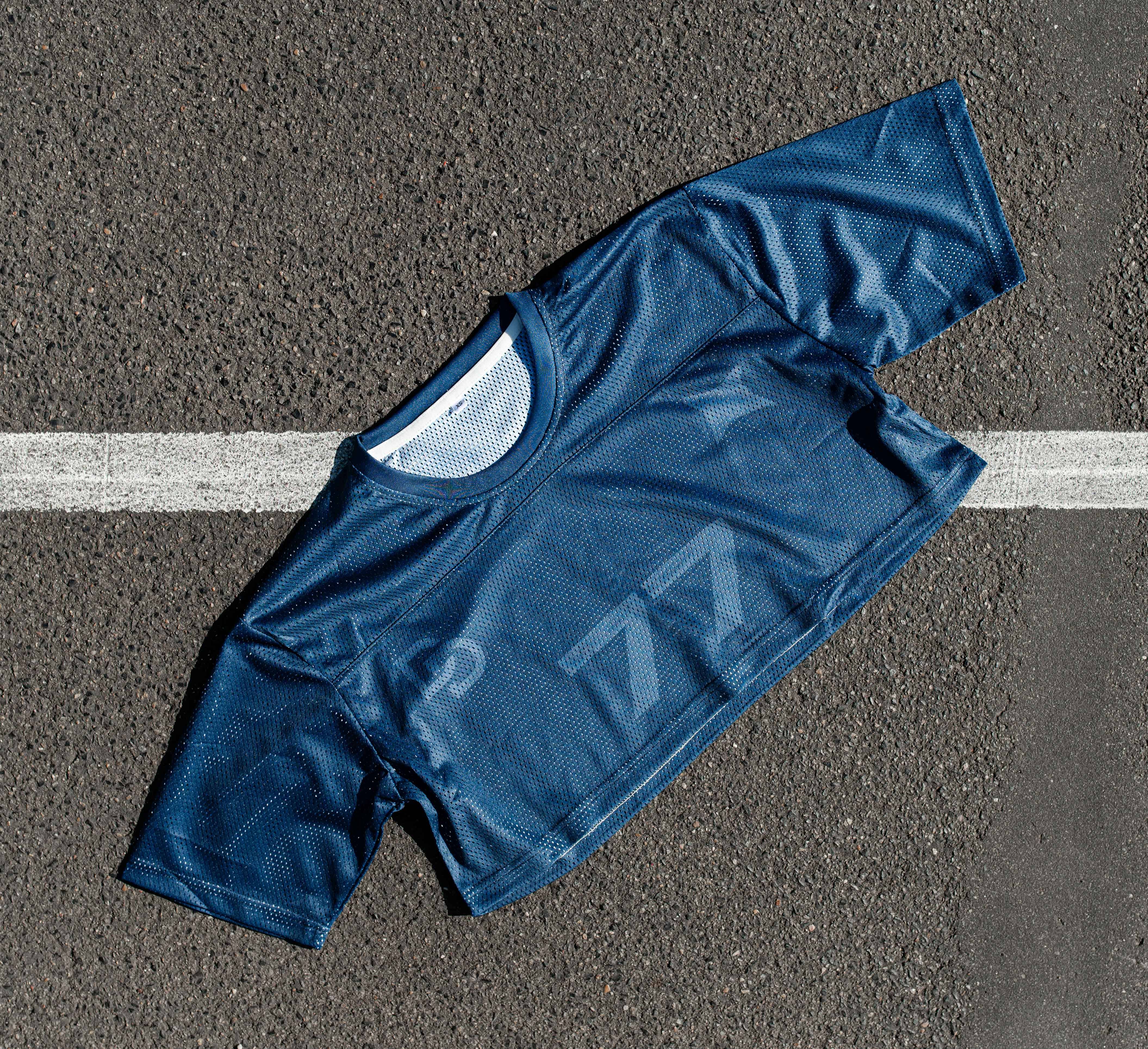 Navy 77 Dtachit Crop